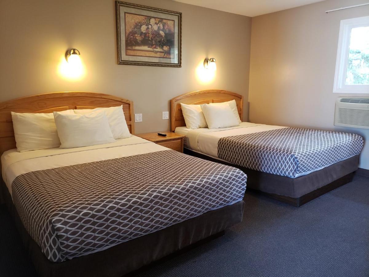 Three Hills Lamplighter Inn المظهر الخارجي الصورة